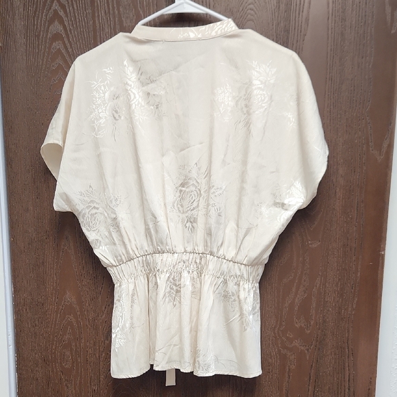 Sweet Rain Cream Floral Blouse with Tie Waist - Picture 4 of 4